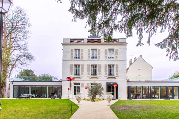 Avec le menu sur tablette, Le restaurant gastronomique Le Quai de Champagne gagne en efficacité à chaque service