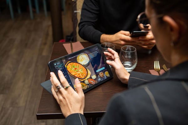 10 choses que la carte digitale fait mieux que le papier !