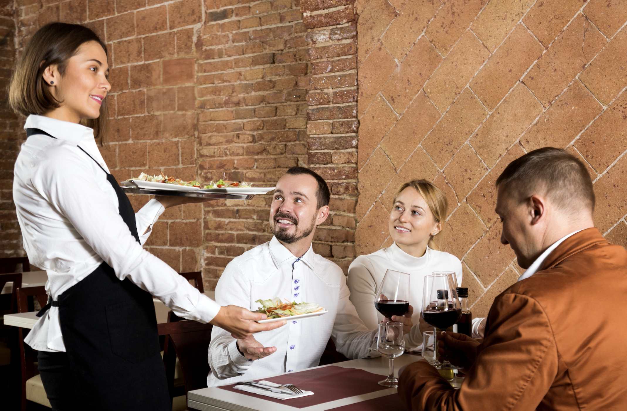 Serveur_Restaurant_pénurie