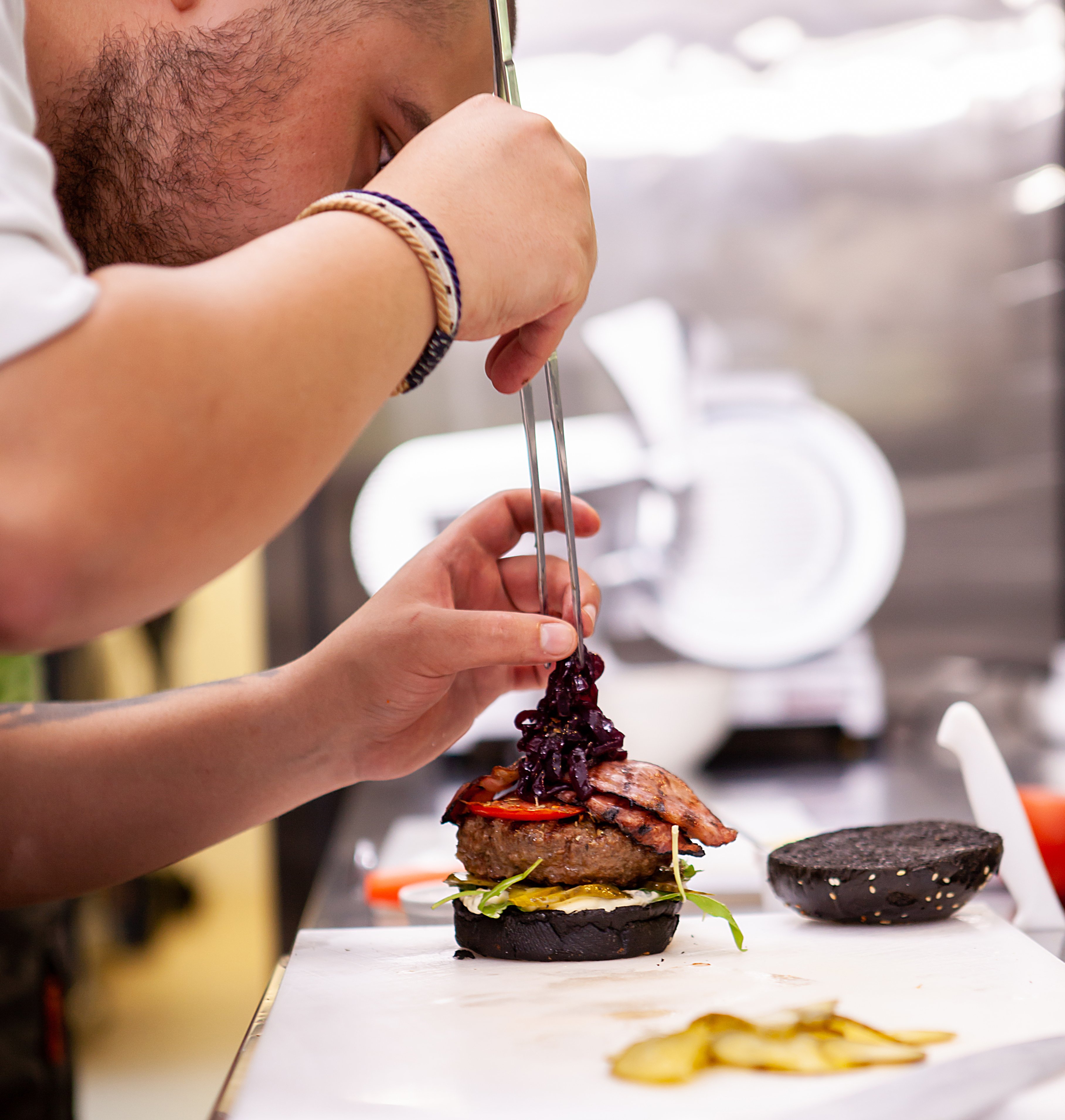 chef-performs-how-make-proper-buger-delicious-food-1