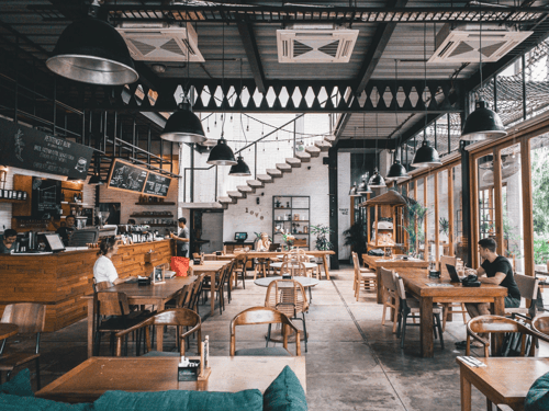 salle-de-restaurant-vide